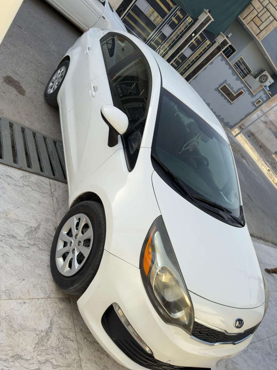 كيا ريو امريكي 
موديل ٢٠١٧ 
ماشيه ٩٠ الف 
صبغ باب وجاملغ بدون دواخل 
سياره جاهزه 
رقم هزه سنويه جديد
السعر ١١٠وبي مجال
مكلف بلنشر للستفسار اكثر اتصل علرقم 
***********
