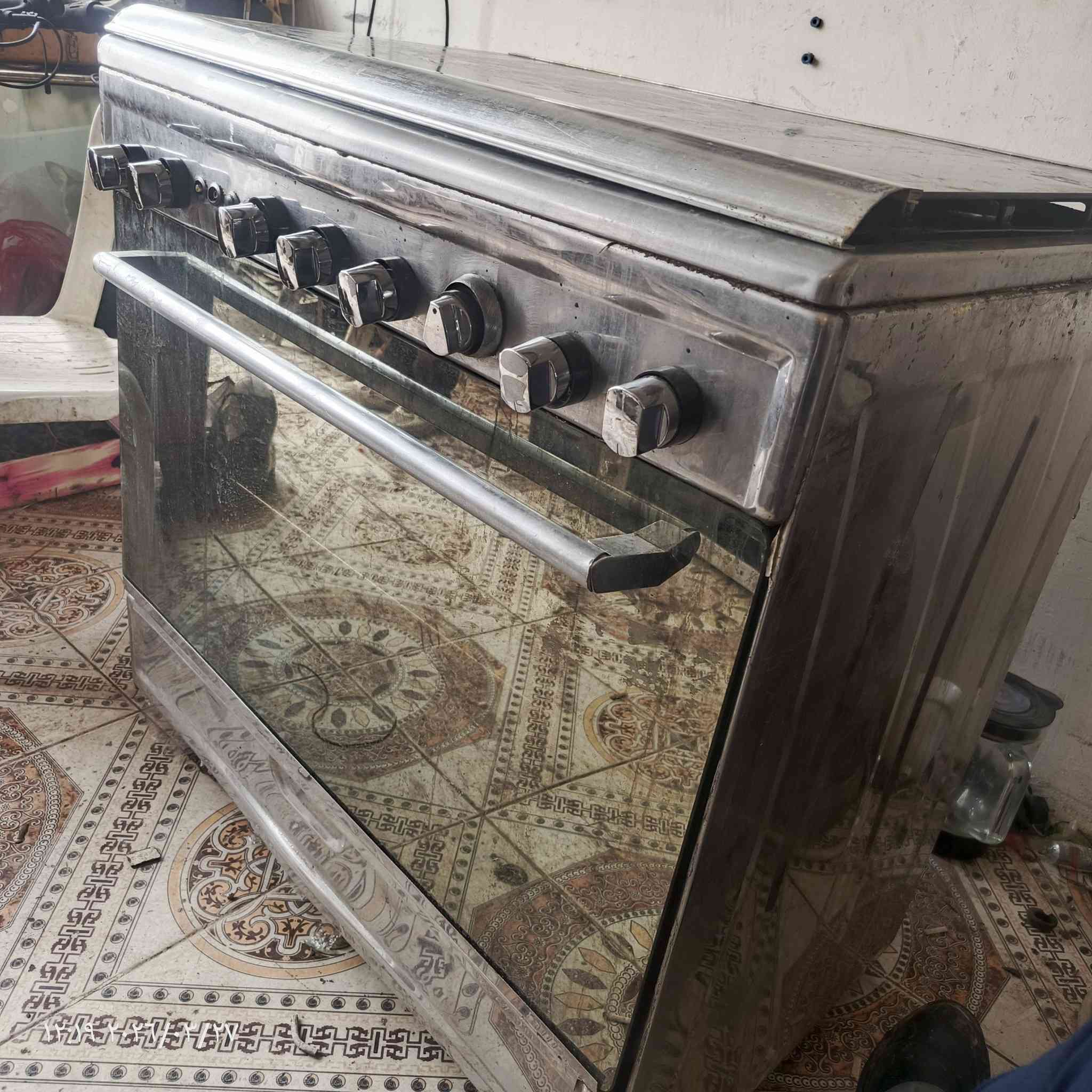 طباخ هونداي مصري شرط الفحص السعر 130 وبيه مجال بصيط يوجد توصيل حسب الاتفاق للاتصال ***********
