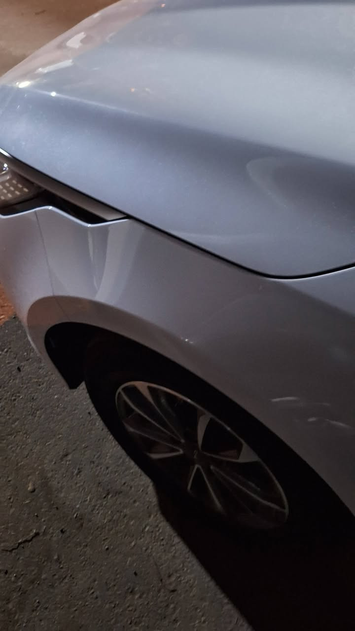 السلام عليكم ورحمة الله وبركاته  
تحية طيبة  
بي واي دي  دست روي  موديل ٢٠٢٥  رقم بغداد   ماشيه ٩٠٠ كيلو متر   مكفول من الرصعه والشخط والصبغ والتبديل  شرط السونار  العنوان بغداد زيونة  رقم الهاتف ***********
