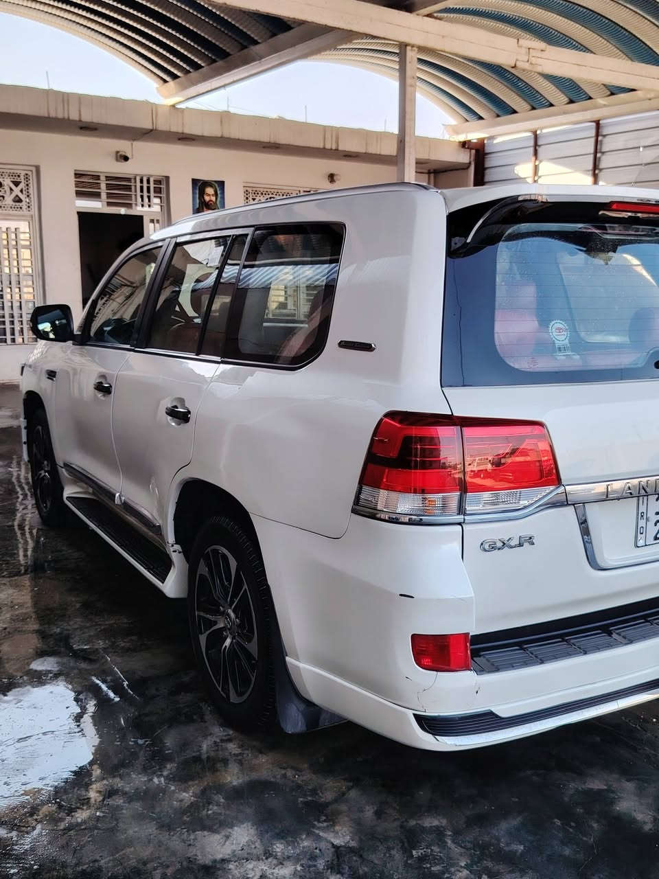 السلام عليكم سياره الندكروز البيع مديل 2009 محدثه 21 داخل وخارج مصبوقه الجماليه سياره فول موصفات غراضه  البلاديات قبل تحديث عدي  رقم بغداد بسمي مكان سياره بغداد السعر (245)$ وبيه مجال رقم الهاتف *********** غير متوجد عله الفيس انه مكلف بنشر
