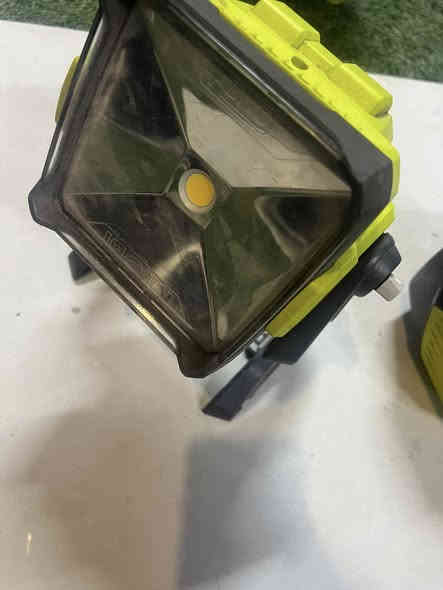 بلور بانزين جديد جدا١٢٥ الف 
راديو ريوبي بلوث. ٧٥ 
بلوجكتر  ٦٥ 
بارك سايد فقط بلور ٥٠ الف 
***********
