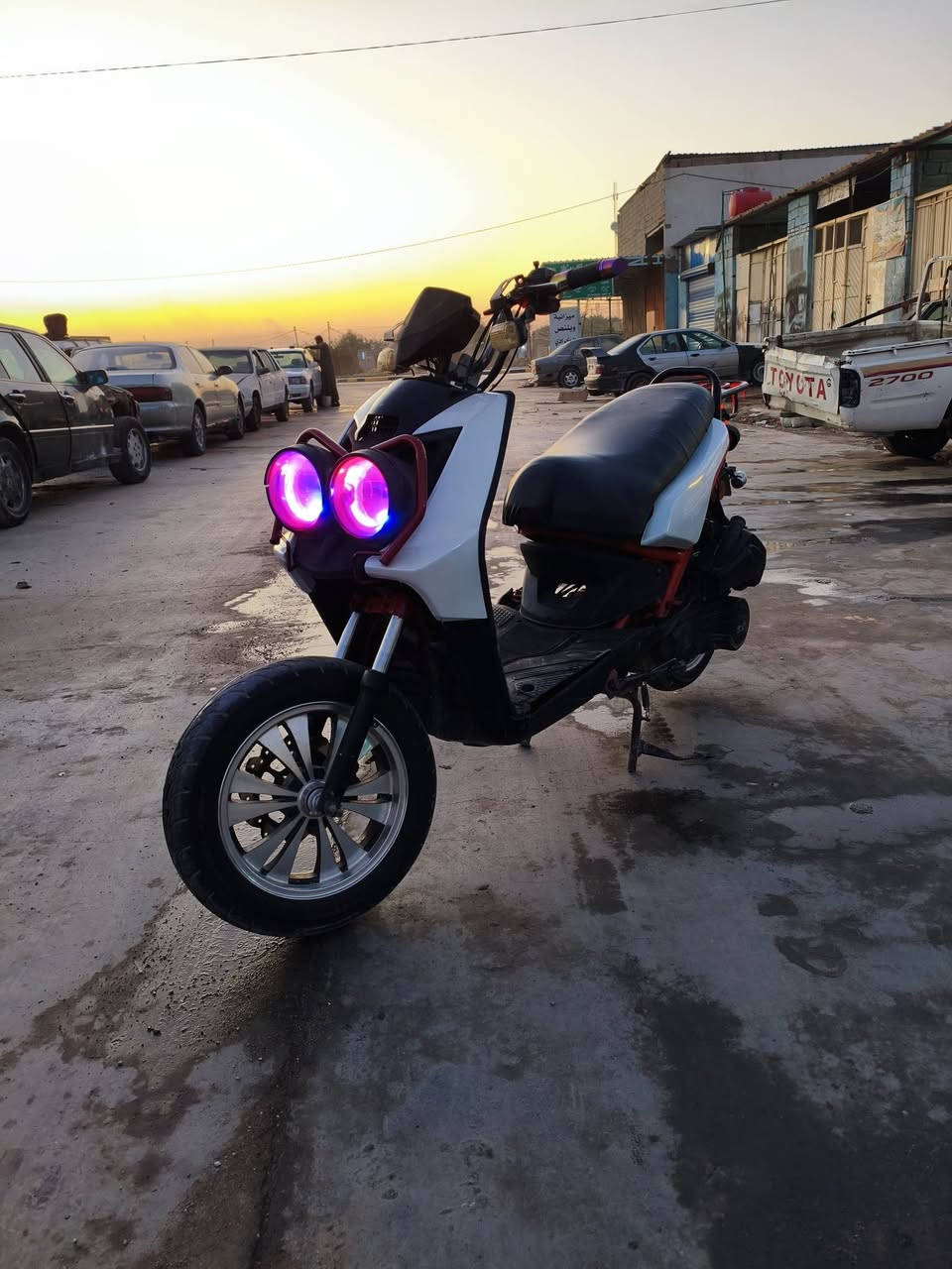 سكنس جبلي الدراجه حلوه مرتبه عليها ادامه كامله وتايرات جديده الدراجه كابريتر مو نوزل السعر 550 ألف وبيها مجال 
للاستفسار *********** غير متواجد على الفيس
