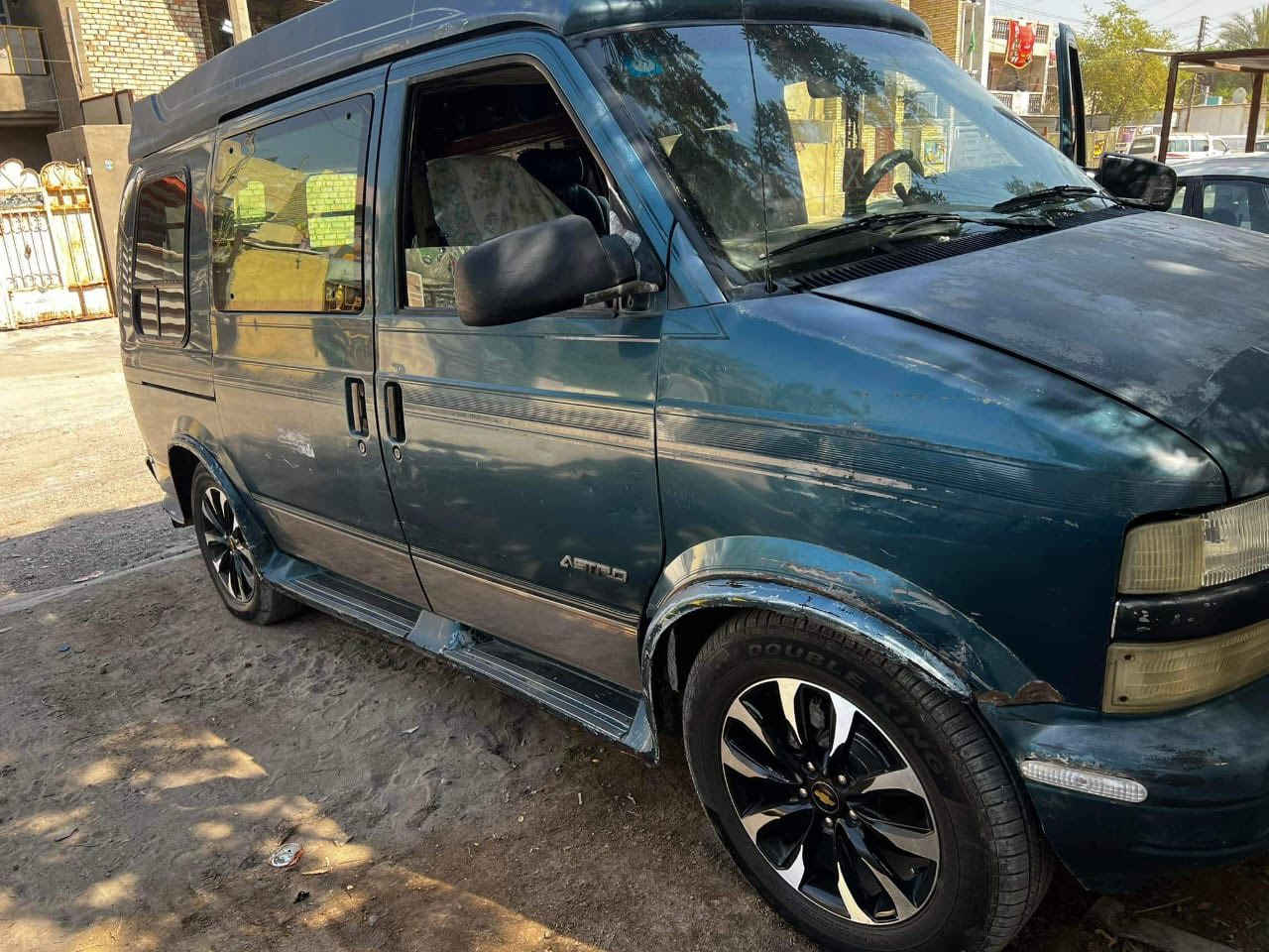 السلام عليكم فان سياحي موديل ١٩٩٦مكينه كير حداديه كله جاهز سيارةتخم تاير رقم بغداد السيارة بالناصريه غير متواجد على الفيس ***********
السعر ٤٥وبيها مجال قليل
