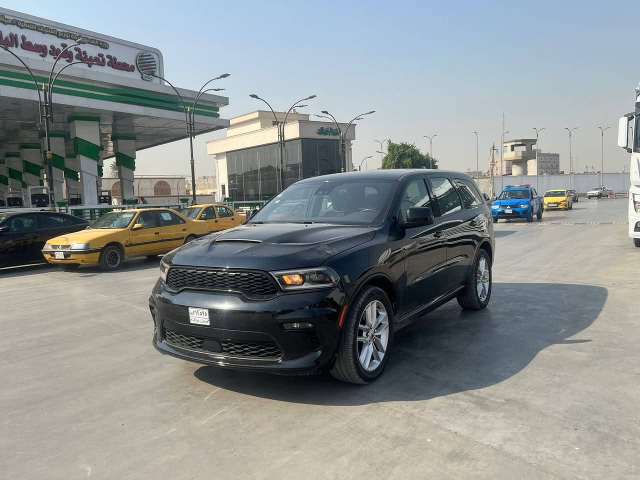 ‎سلام عليكم دوج دورنكو موصفات جتي DODGE DURNGO موصفات GO  V6 2023 محرك 3600تبريد 3قطع تشغيل عن بعد رادارات حساسات ترحيب شاشه جبيره ويل كاب بلاك جنطه كهربائي شحن AUX كشنات 🧶تاطريز احمر  كزوزت 2 كشنات كهربائي تدفئه بل كشن ستيران هيتر كشافت لد زنون وضعية سبعه راكب  SPORT وضعية تزحلق 
‎سياره لون اسود ملكي🖤 بنيد 3فتحت 
‎سياره حادث جاملغ بنيد صبغ فقط 
‎سياره شرط السونار 
‎سياره بدون راقم 
‎سعر 💰 240بيه مجال بسيط لاشراي مكان السياره بغداد الكرادة للاستفسار عن هذه الرقم***********
