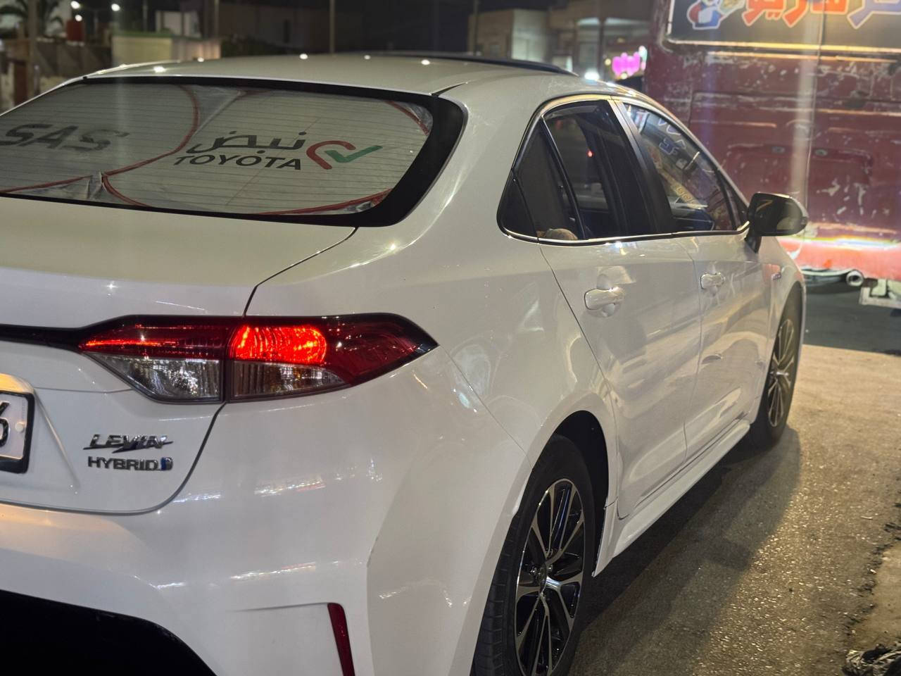 السلام عليكم
 كورلا خليجي هايبرد مديل
 2024 (شكل الامريكي)
السياره كفالة عامة
مكينه 1800
السياره بأسمي 
المواصفات 
بصمة تشغيل 
بصمة ابواب
فتحتة سقف 
شاشه كبيره 
قفل سرعة 
سياقه ذاتيه 
رادار امامي
تبريد قطعتين
3 وضعيات قيادة 
وضع EV مود 
عينه تجتل 
سايد بريك كهربائي 
اوتو هولد 
توقف ذاتي
كار بلي 
ميزة ضبط المسار 
السياره ع وضع الشركة
السعر155
***********
