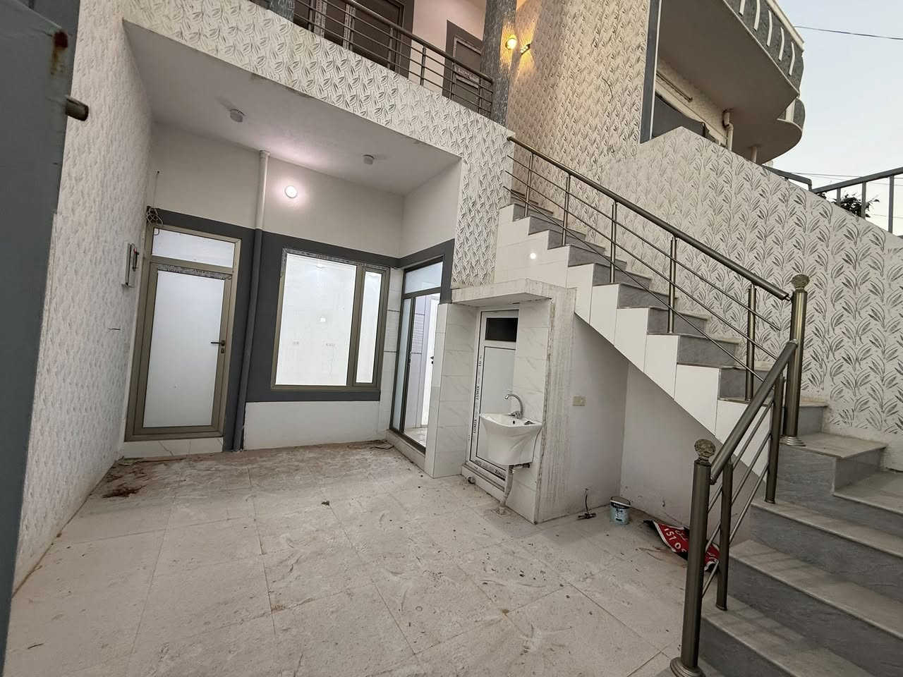 کۆدی ڕیکلام •267•

ناونیشان/📍/ کەلار ئاوارەکان

~~~~~~~~~~~~~~~~~~~~~~~

خانووبە #رووبەری١٠٠م قاتو نیو

💢رووی خۆری بەیانی

💢خانوو تازە و جوان ماڵی تی نەچووە

💢کۆڵانی فروان

💢دکت و سەقف مەغربی 

💢نزیک مزگەوت قوتابخانە

🔻ژووری میوان 
🔻هۆڵ
🔻ژووری نوستن 
🔻چیشتخانە
🔻مشتملات

~~~~~~~~~~~~~~~~~~~~~~~~

💭بۆ زانیاری زیاتر کۆمینتک بکە

                             
•
•
•

⚜️بۆ زانیاری زیاتر پەیوەندی بـکـە⚜️

☎️*********** 
☎️*********** 
☎️***********
