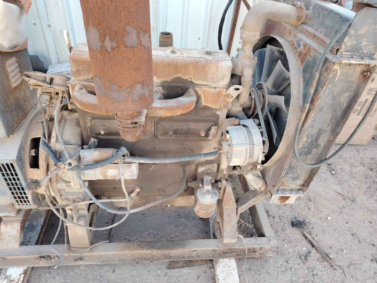 السلام عليكم مولده للبيع كامله شغاله بيها صوت بالمحرك راس توليد شغال مكان بغداد للاستفسار ***********
