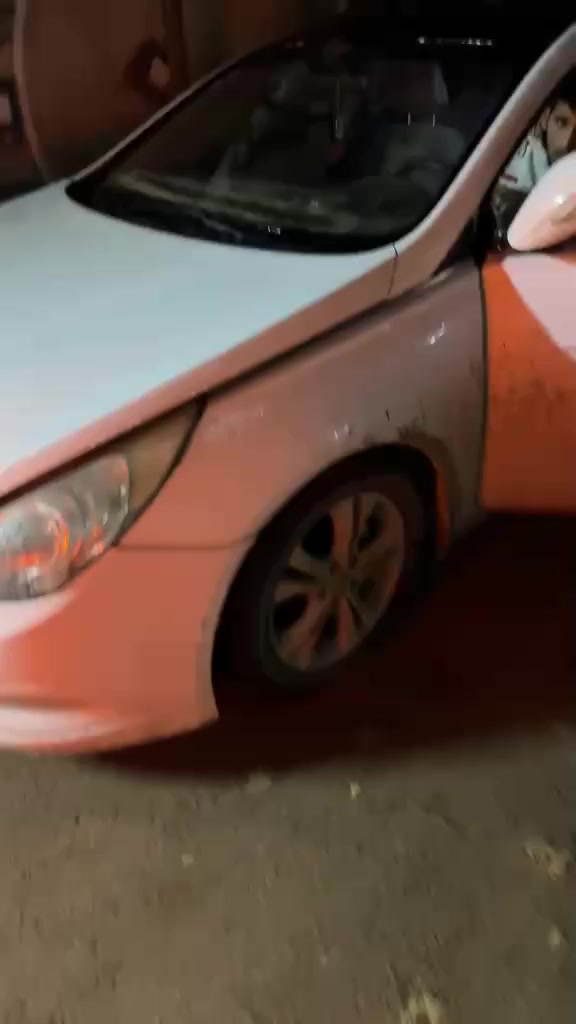 سلام عليكم سوناتا
2012  

السياره سويت بيها حادث 

 ابيعها على حادث  الضربه ما واصله للقمار 

وصاله للتكمه فقط. 

محرك 2400 ما بي شي المحرك 

السياره ماشيه 196 

 سعر السياره 68 وبيها مجال. 

رقمي ‭0783 836 9379‬
