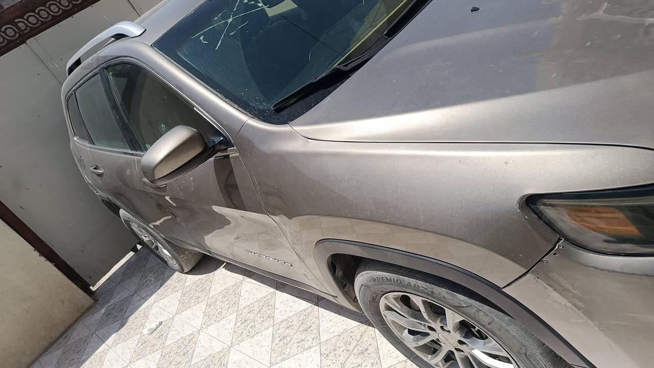 جيب ١٩ محرك ٦ صبغ بنيد فقط السعر ١٢٥ رقم ***********
