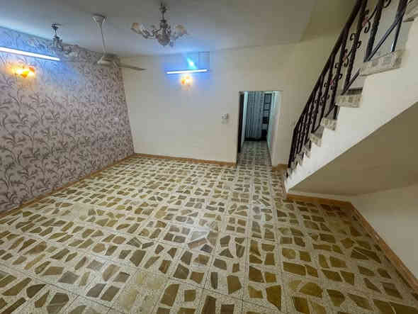 #للايجار 
: شارع القدس ( خلف كوفي الجادرية) 
#اعلان  دار للايجار 150م
#السعر 500 الف 
مطبخ + استقبال + هول داخلي 
+ غرف نوم عدد (1) + صحيات +كراج +حديقه
العنوان : شارع القدس ( خلف كوفي الجادرية) 
***********📞📞
