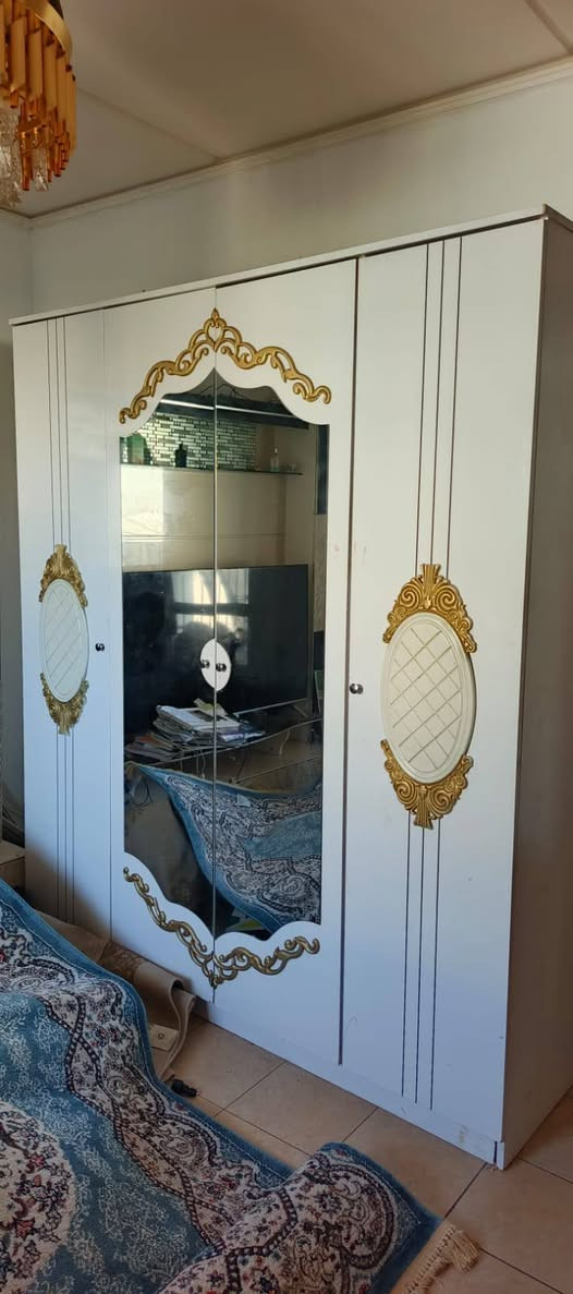 #غراض_اخو_الجديد

كنتور 2 باب
كنتور 3 باب 
ميز تواليت
سرير نفر
دوشك نفرين سبرنك 
 
الاستفسار خاص او الاتصال 
*********** واتساب 
***********

#ملاحضة 

للانظمام لمجموعه الواتساب 👇👇

https://whatsapp.com/channel/0029VaCzlEbDJ6H1gPNIRj0f
