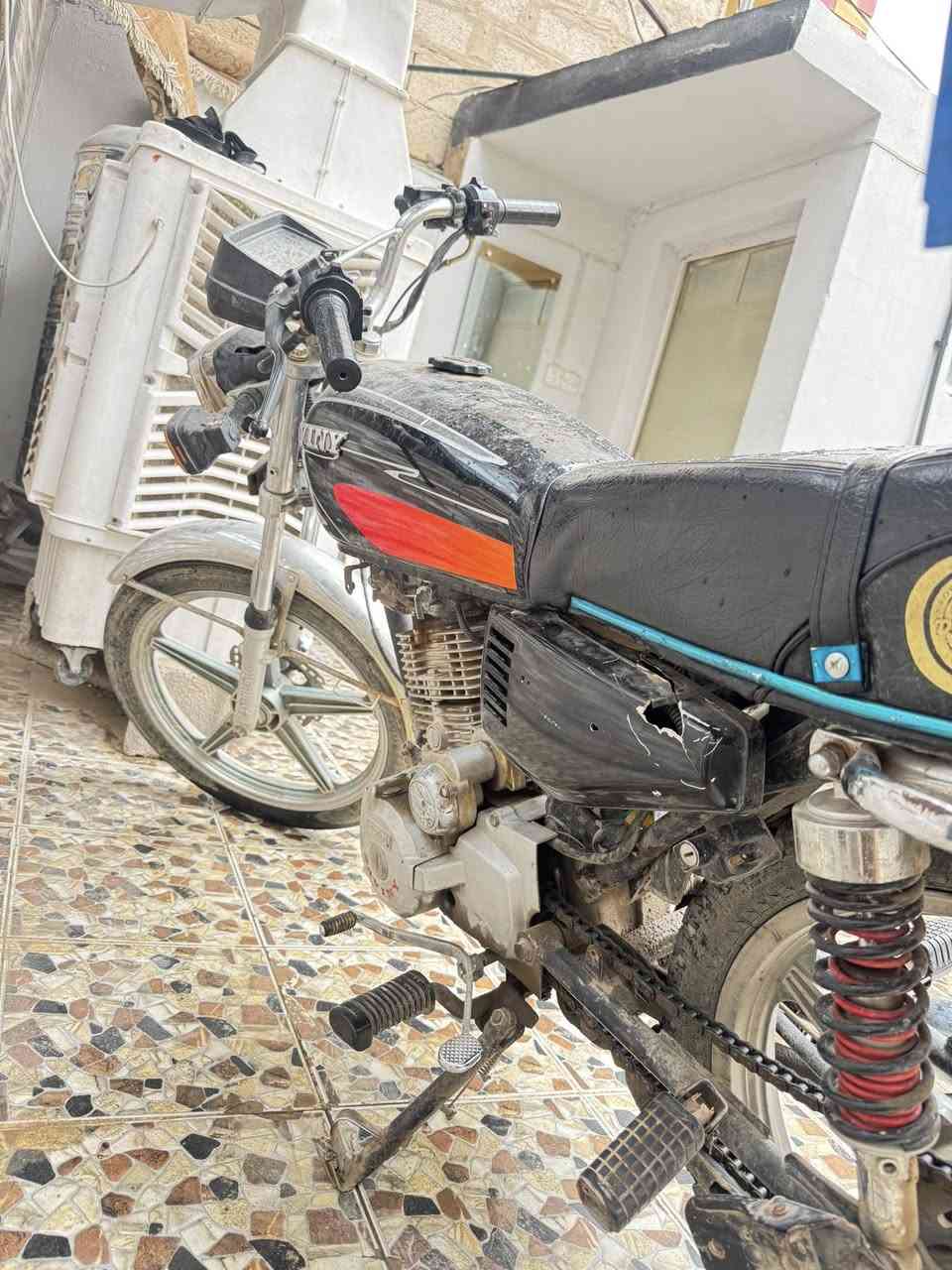 اسلام عليكم دراجة سيڤان كاملة مابيهة اي نقص من اشاير لايت سلف هورن اي نقص مابيهة مكينة مجفتة لا تنقيص ولا تبخير دراجة خير من الله *********** واتساب فقط
السعر 350 وبي مجال
