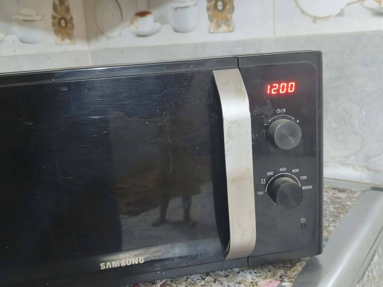 ميكرويف للبيع مكان كوت زويرجات السعر 40وبي مجال ***********

