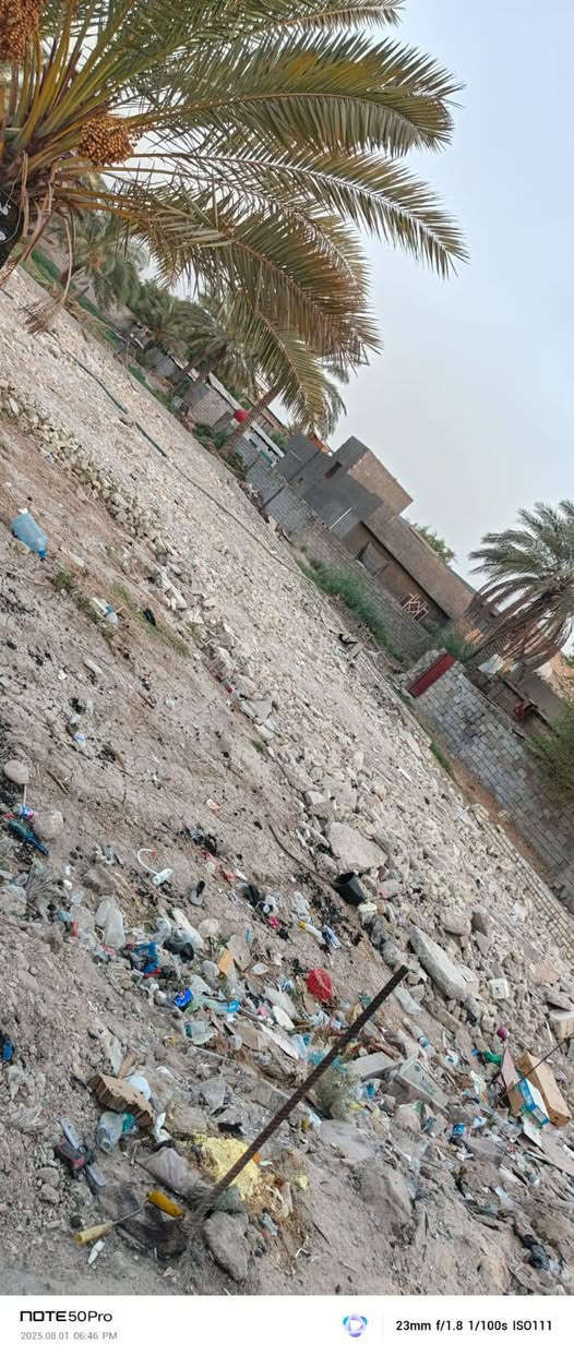 السلام عليكم القطعه للبيع زراعي جسر ديالى بل السواعد وراء الجامع تبعد عني  شارع الطابو 30 متر  قطعه 800 متر يبيع نصها او 280 او كلها 800 متر 
الهاتف ***********
