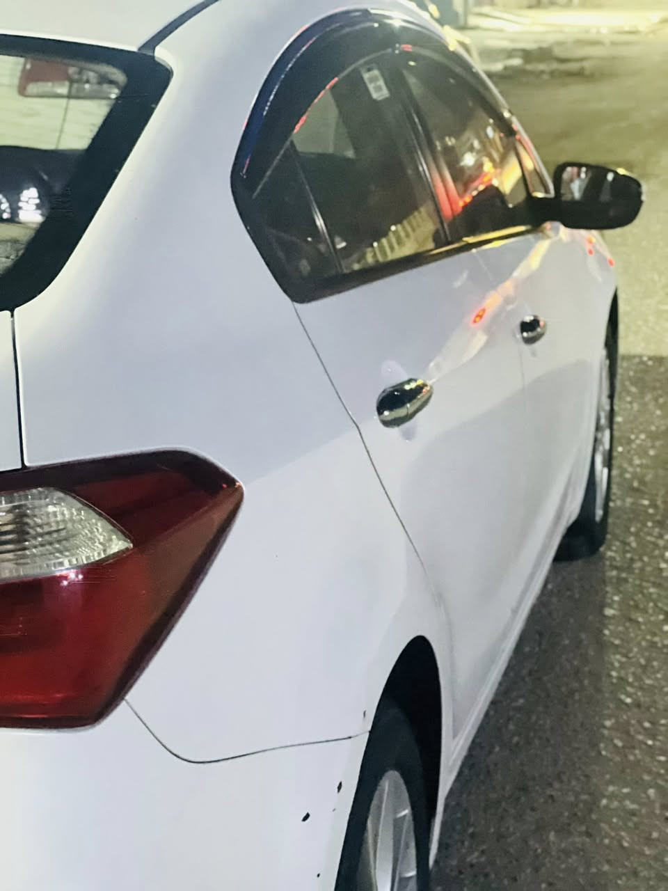 سلام عليكم للبيع سياره سيراتو موديل 2014 مكينه 1600دوش   السياره كفاله  عامه ماعدا خدوش بسيطه السياره جاهزه من كلشي تبريد تخم تاير حداديه   شاشه  تحكم ستيرن  سنويه لــ28مداور  ثاني يوم السعر 125وبيه مجال بسيط الرقم الهاتف للتصال ‭0774 464 7555‬
