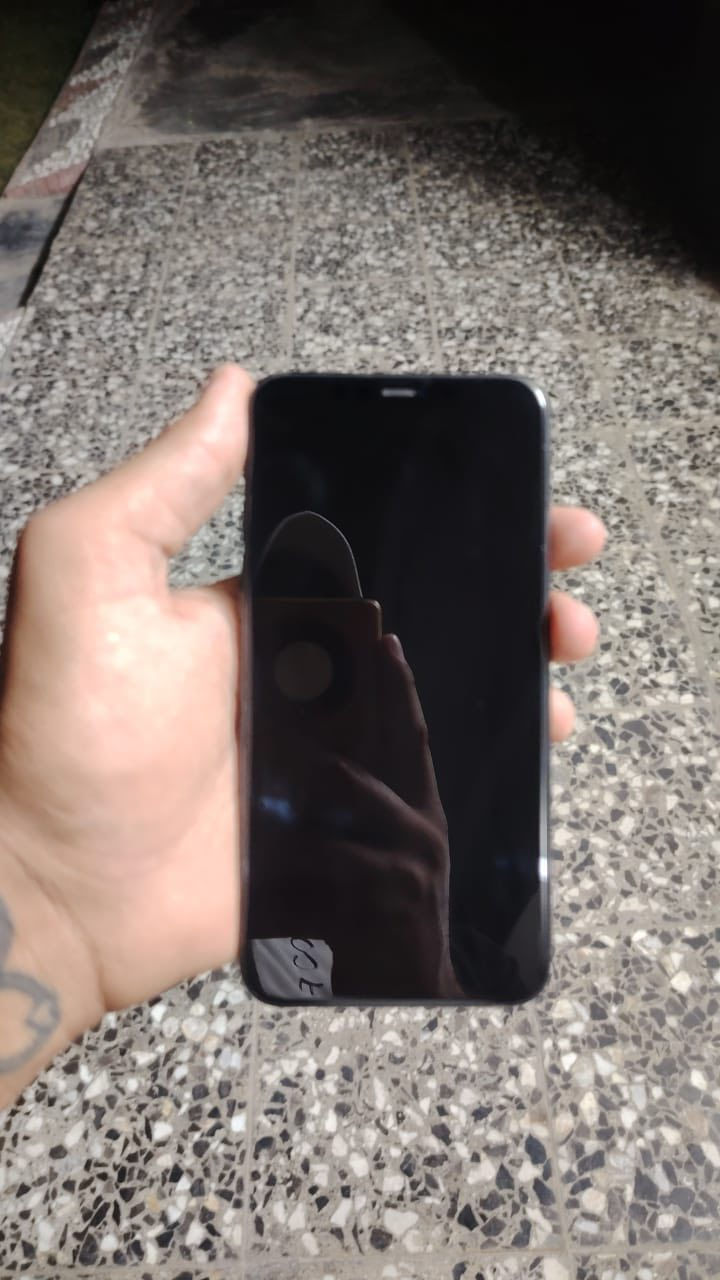 ايفون 11برو ماگس
جهاز جديد مبدل بطاريه فقط والاصليه 
ذاكره 256 
موجوده تقرا ٨٠  مع كارتونه وشاحنه 
مراوس بجهاز خطين عادي مكاني بغداد اليوسفيه ***********
