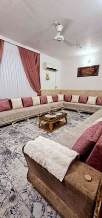 ديوان • ١٣ متر • بي مجال