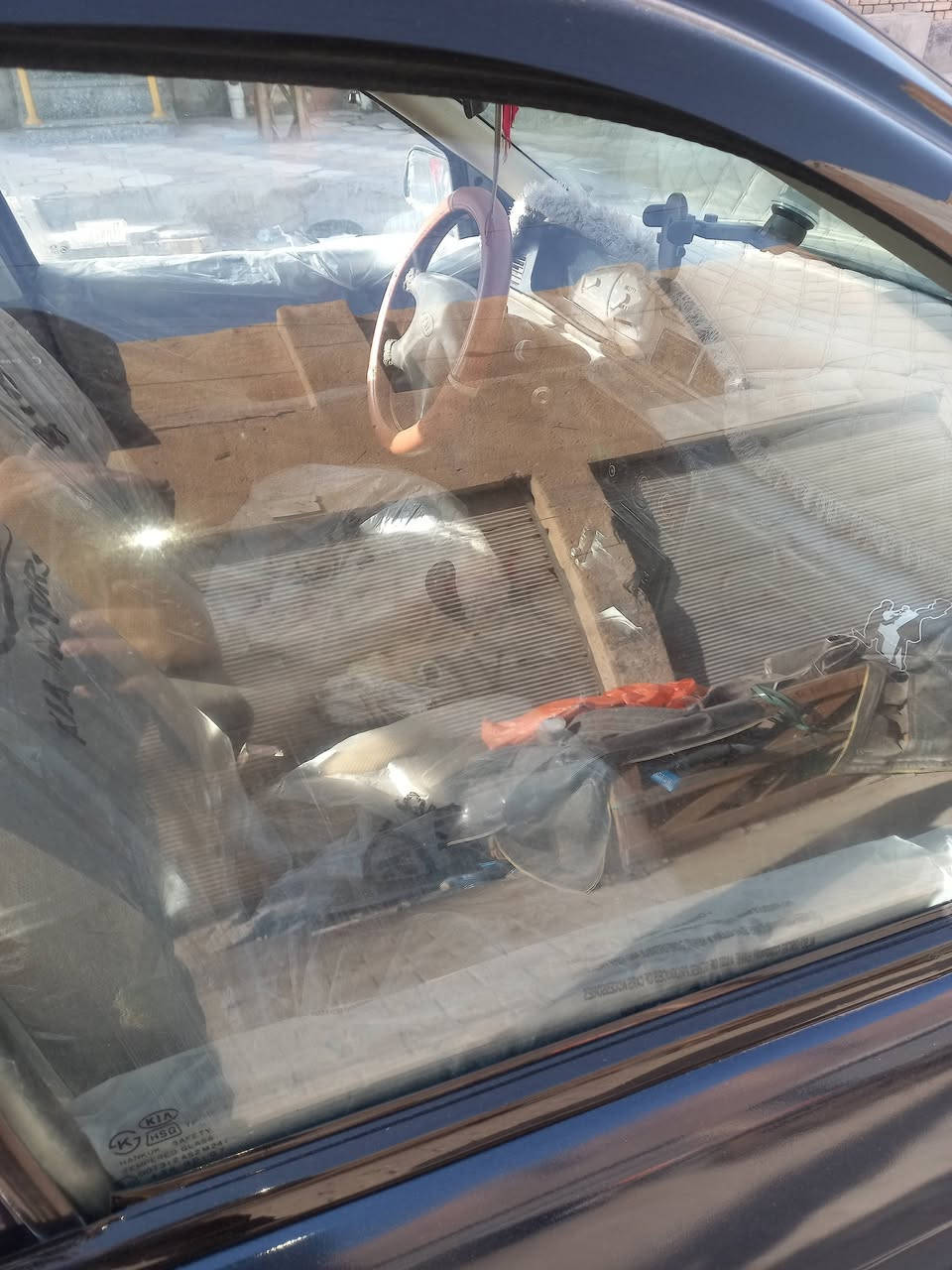 سلام عليكم سيفيا للبيع موديل 94 سياره خير من الله ما ناقصه اي شي *********** بي واتساب
