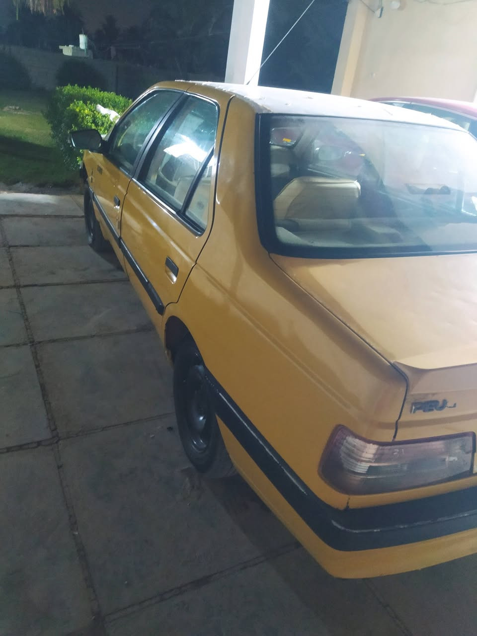 السلام عليكم بيجو لميس 2016 مكفوله من خياس وتبديل وصبغ بيه نواقص تراهم مراوس  الاستفسار الاتصال ***********
