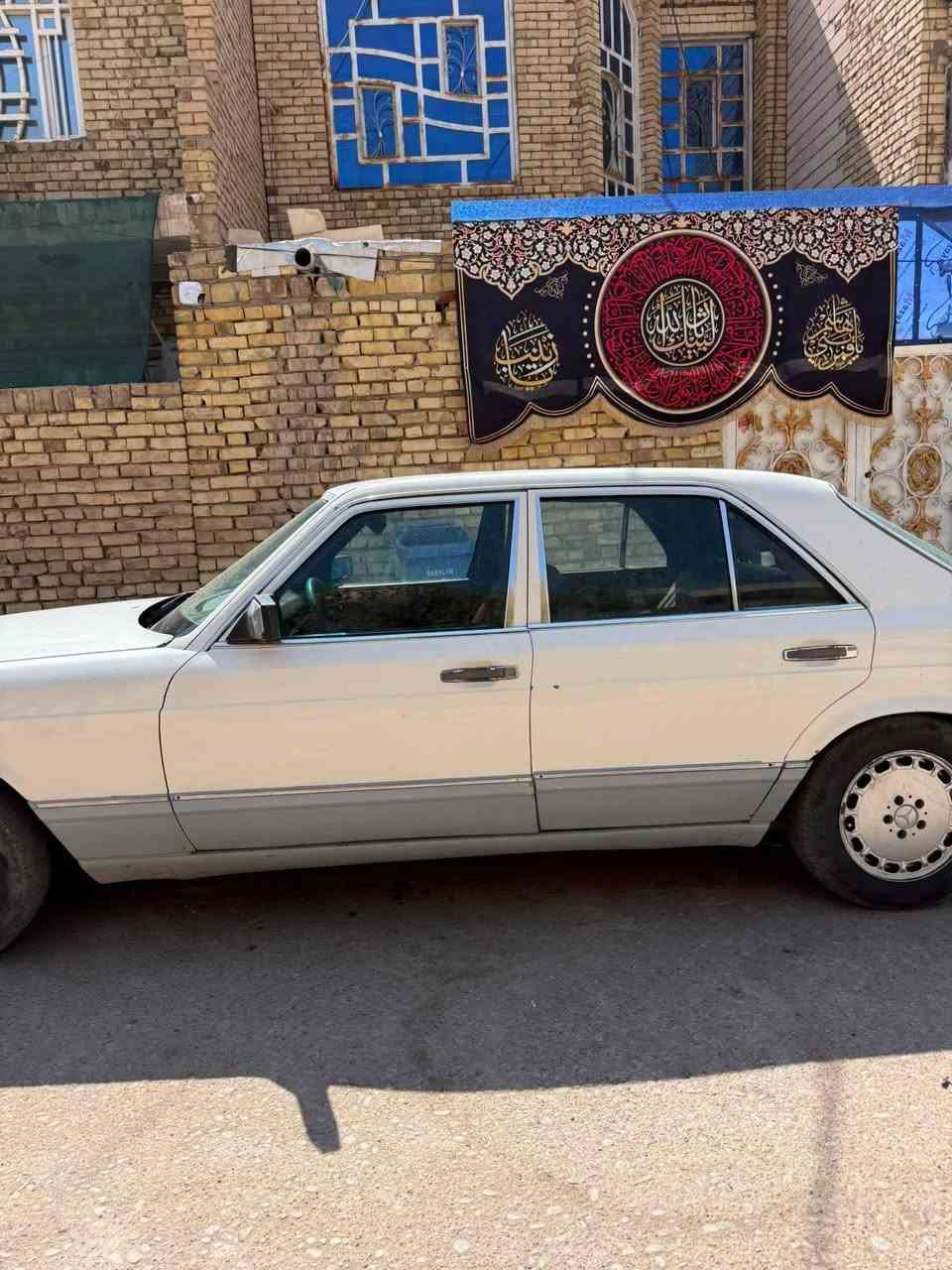 مرسيدس رئاسي 280 لون ابيض محرك 3000 ففتي سياره نضيفه كشر دواخل كير محرك كفاله سياره داخل جلد ماروني سياره جاهزه تبريد شغال سياره محوره غاز وبانزين سياره حلوه مال جناي  كشنات كهرباء جام كهرباء  كهربائياتهة شغالة   الشراي يجي خاص او يتصل عل رقم وي ستفسار بخدمتكم انه سعر 55 بي. مجال مكان السيارة ميسان رقم ***********
