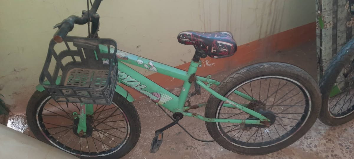 بايسكلات للبيع ازغار عله ٢٠ جبير ٥٠ ***********
