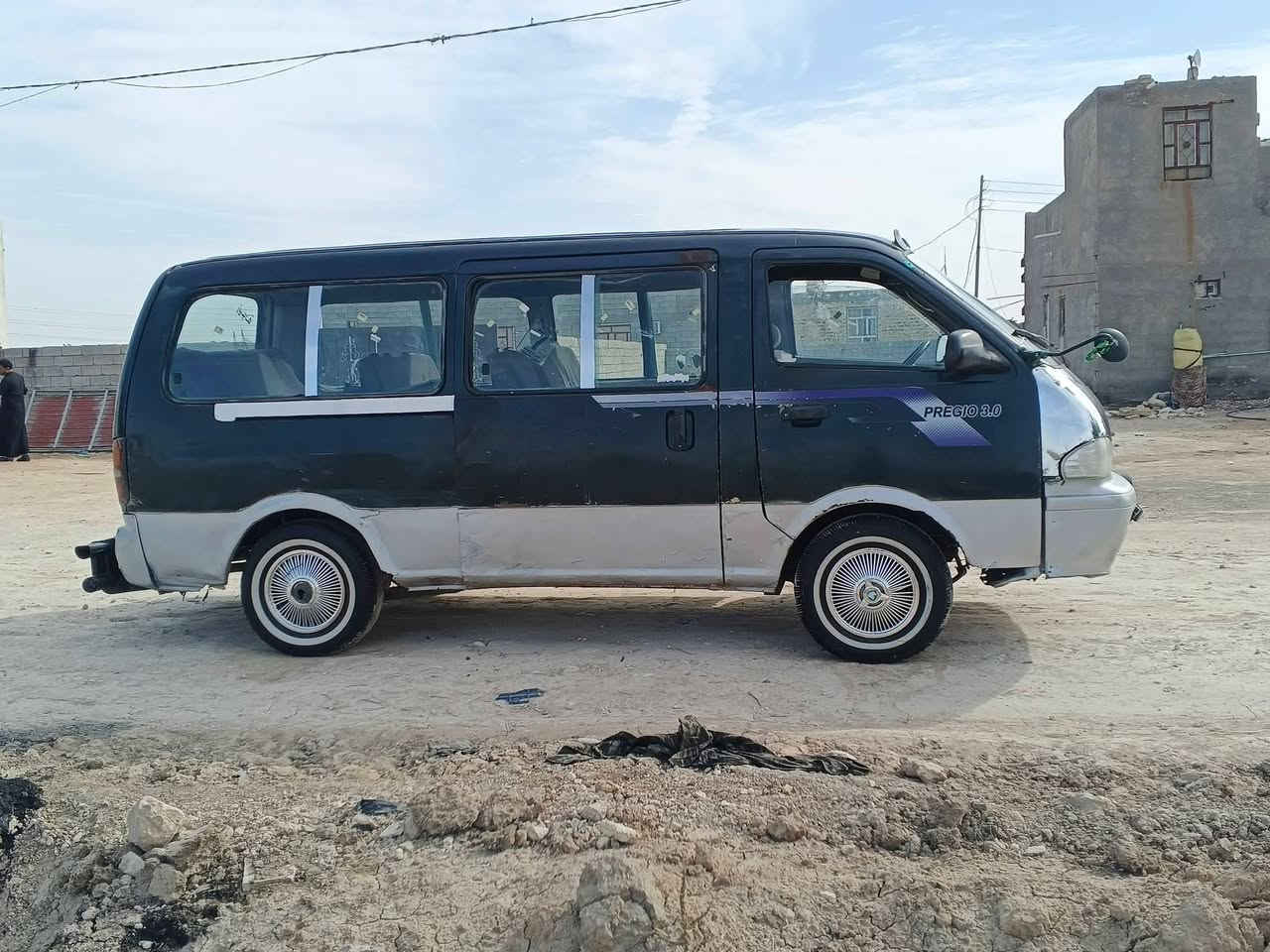 السلام عليكم بريجو م97 رقم انگليزي مصفره هيئه وغرامات سنويه لل 2029 گشر بلادي گير محرك حداديه تخم تاير كله عشرط العنوان السماوه سعرر 45 وبيه مجال الاتصال عرقم ***********
