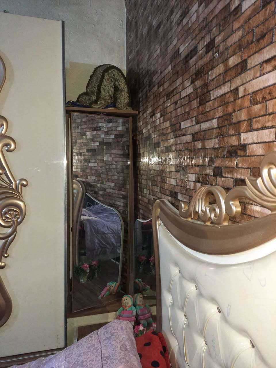 غرفه تركيه ظخمه ٧ قطع كنتور ٣ متر  السعر ٤٠٠ وبيهه مجال بغداد مدينه الصدر هاتف ***********
