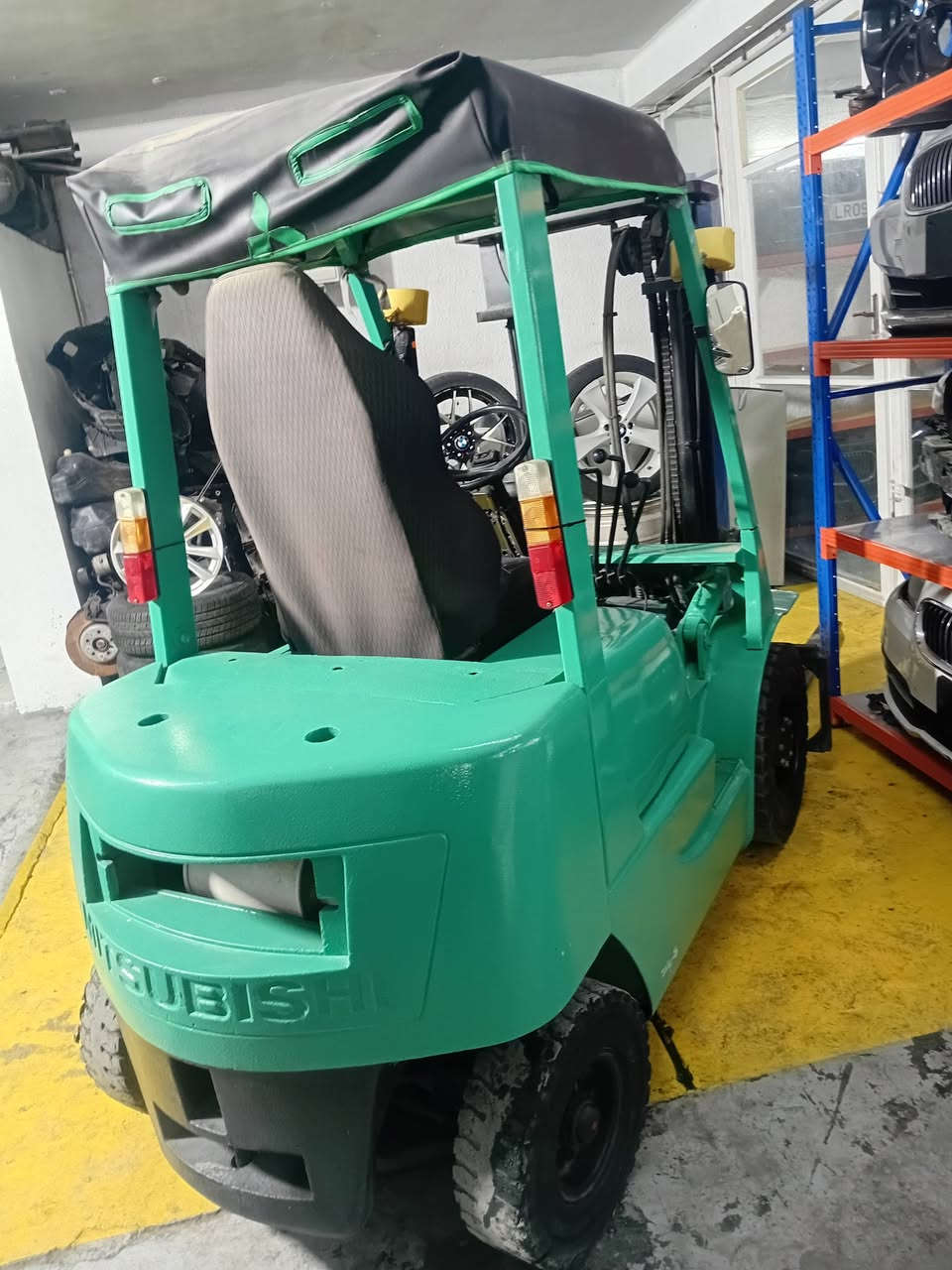 سلام عليكم .. رافعة متسوبيشي ياباني 3 حركات جب ناصي محرك وكير ممتاز و شغالة جاهزة  موديل 2002 بدون اوراق السعر 45 ورقة مكاني بغداد الكرادة  غير متواجد على الفيس واتساب فقط ***********
