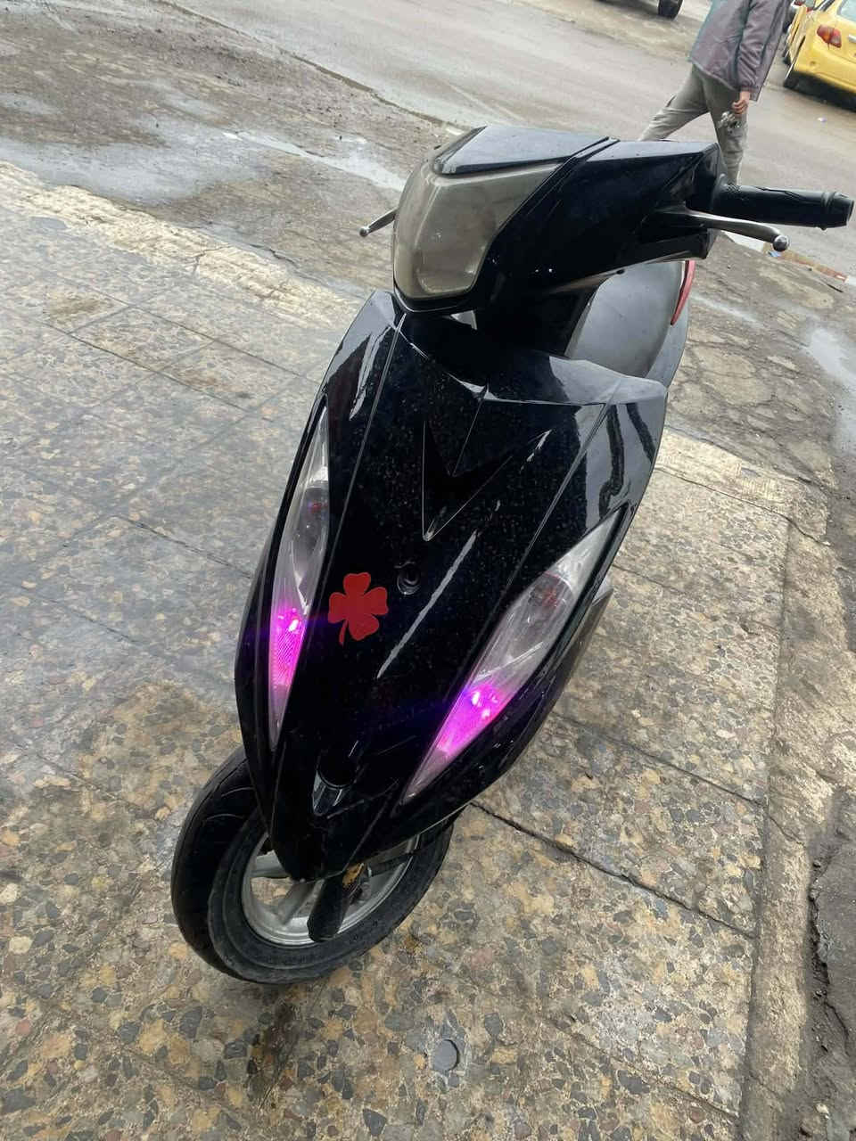 سلام عليكم دراجه جيتي ار البيع مكينه بلديه ممفتوحه دراجه بيه شلعه ومعدل شك الكاع سعر دراجه 750 وبيه مجال قليل وهاذه رقمي *********** وتساب فقط
