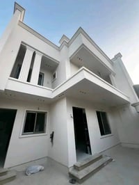 لبخ درجة اولي سقل وناعم  فوم وطلس ونثر  وجيهات وداخلي درجة اولي