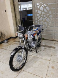 دراجه نامه شلامجه بعدها زيرو السعر ب مليون وميه وبها مجال قليل ‭0788 5...