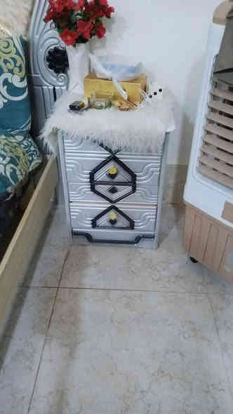 غرفة خشاب البيع ستعمل قليل كلش اقل شهر السعر 750 قفل شراي يتصل ***********
