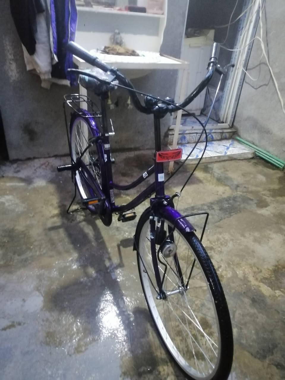 للبيع جديد موديل ٢٥ حي الموضفين ١١٠ بيه مجال *********** قبل سبوع ماخذه ١٤٠ حجم٢٦ حاويه
