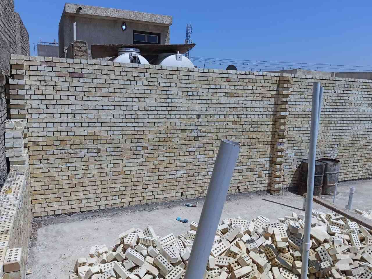 خلفه بناء متفرغ حالين اشتغل قطعي وعلى الدبل ***********
