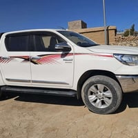 سيارة للبيع 2016 نضيفه السعر 250 وبيه مجال قليل رقم الهاتف /0751119701...