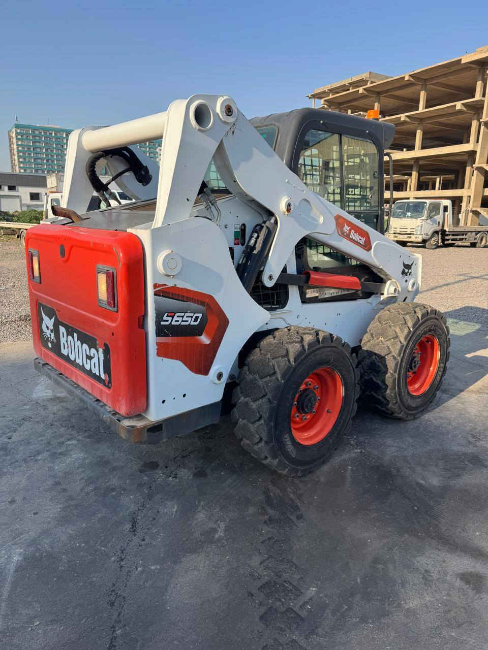 شفل بوبکات  حجم  s650  مودیل  2022   تبرید بارد حار بلادی  هالفرو  1800ساعە ماشیە   سعر  390$ورقە   مجال   مکان اربیل   ***********   واتساب
