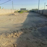 قطعه مع محلات للبيع  محلات ثنين جهزات  ماي وكهرباه ع شارع ريسي  مساحه ...