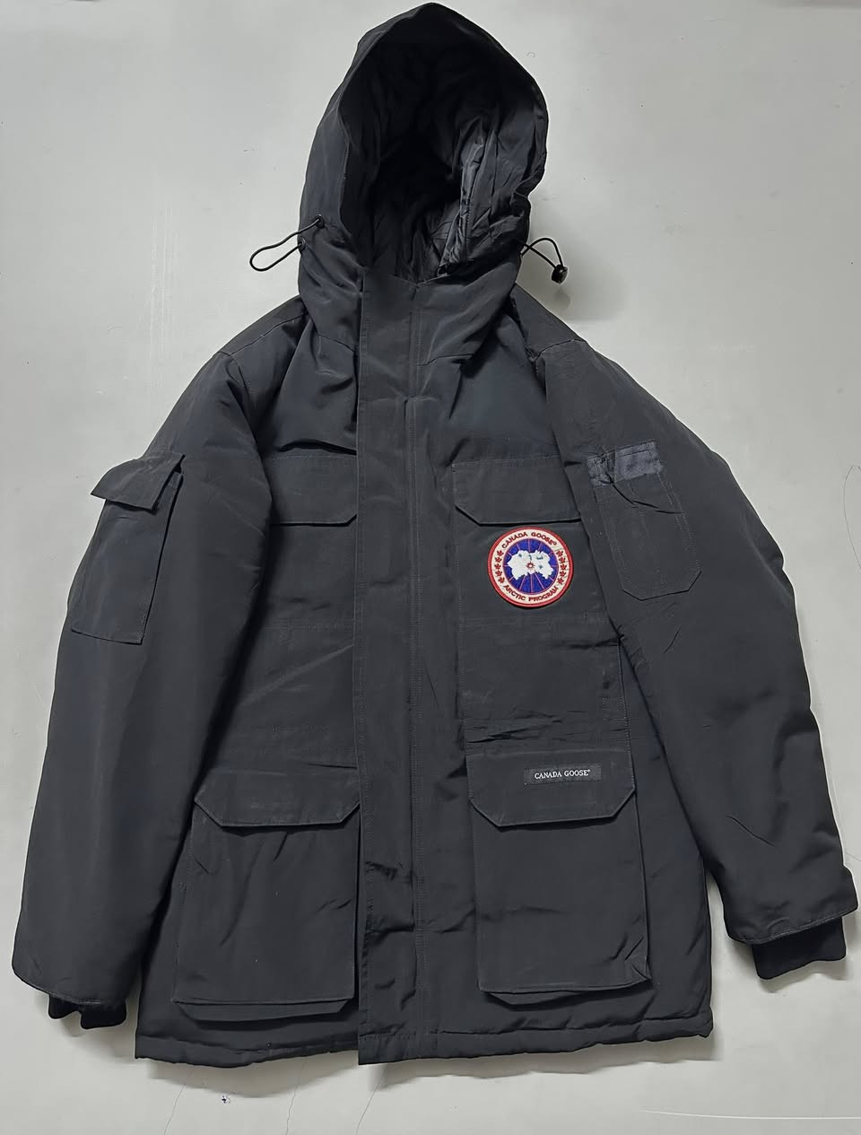 سڵاو و ڕێز
 بابەتی تایبەت 🔥🔥🔥
کەنەدا گوس  🇨🇦 
پەڕ 🪶 

Expedition Parka 
ئۆرجیناڵ خاوێنی %99

سایزی XS بۆ لارج L دەبێت

گەیاندن بۆ سەرجەم شارەکان بەردەستە
***********
کەناڵی تیلیگرام
https://t.me/davarsstore
