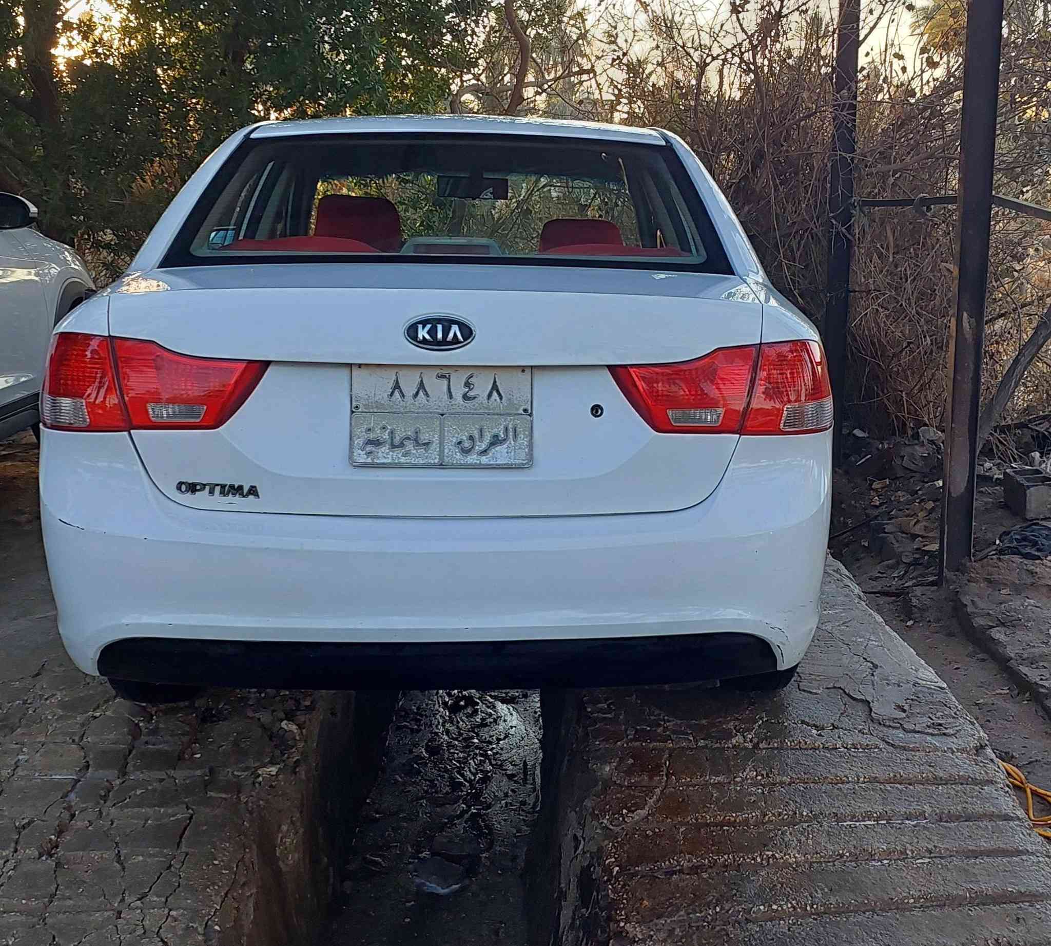كيا اوبتما 2010  خليجية
محرك 2000 گير 4 نمر
حدادية استوني مسويها 
تبريد وتدفئة شغالات 
بيها صبغات بسيطات موضحات بالسونار الي بالمنشور
رقمها سليمانية وسنوية ساقطة من 2021
تريد وكالة او مداور ماكو مشكلة 
مكان السيارة شامية.. ديوانية 
السعر 108
رقم الموبايل *********** بي واتساب
