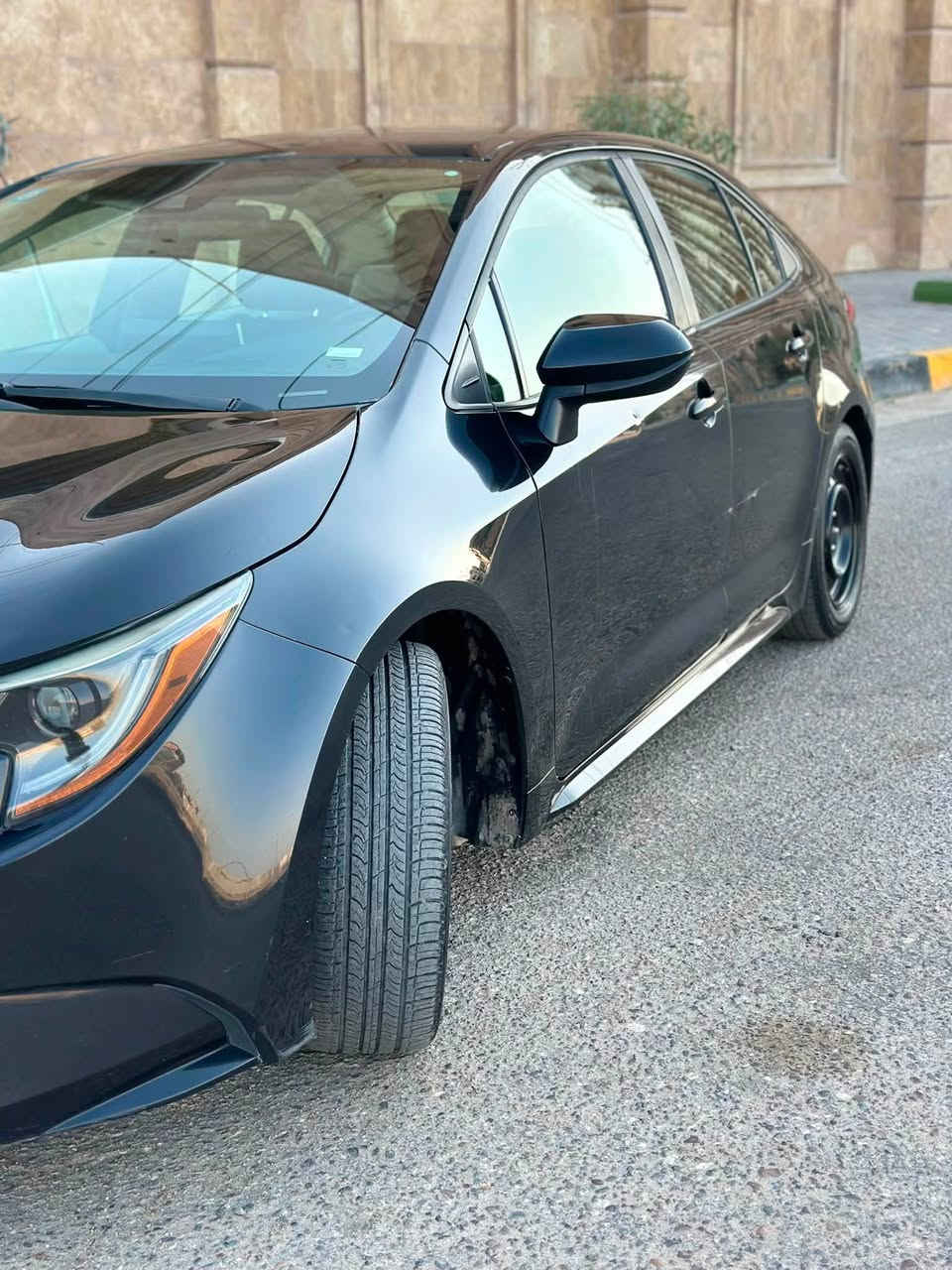كورلا 21 امريكي
غرق 
سياره بيها شخط بابين العبري 
ماشية 84 الف ميل 
رقم بصرة حره باسمي مداور ثاني يوم 
سعرها 135 
***********
مكان البصرة

