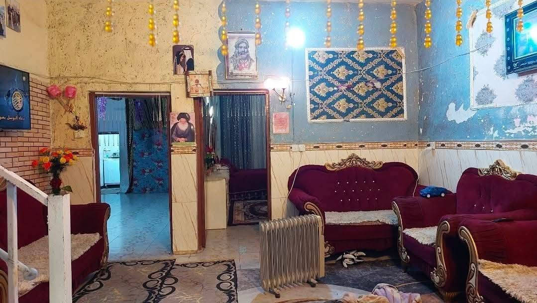 السلام عليكم بيت للبيع مساحه 200 متر بغداد بوب الشام بل فحامه يم المدارس قريب عل قوس البيت تجاوز اعكاده سعره 40 وبي مجال رقم الهاتف ***********
