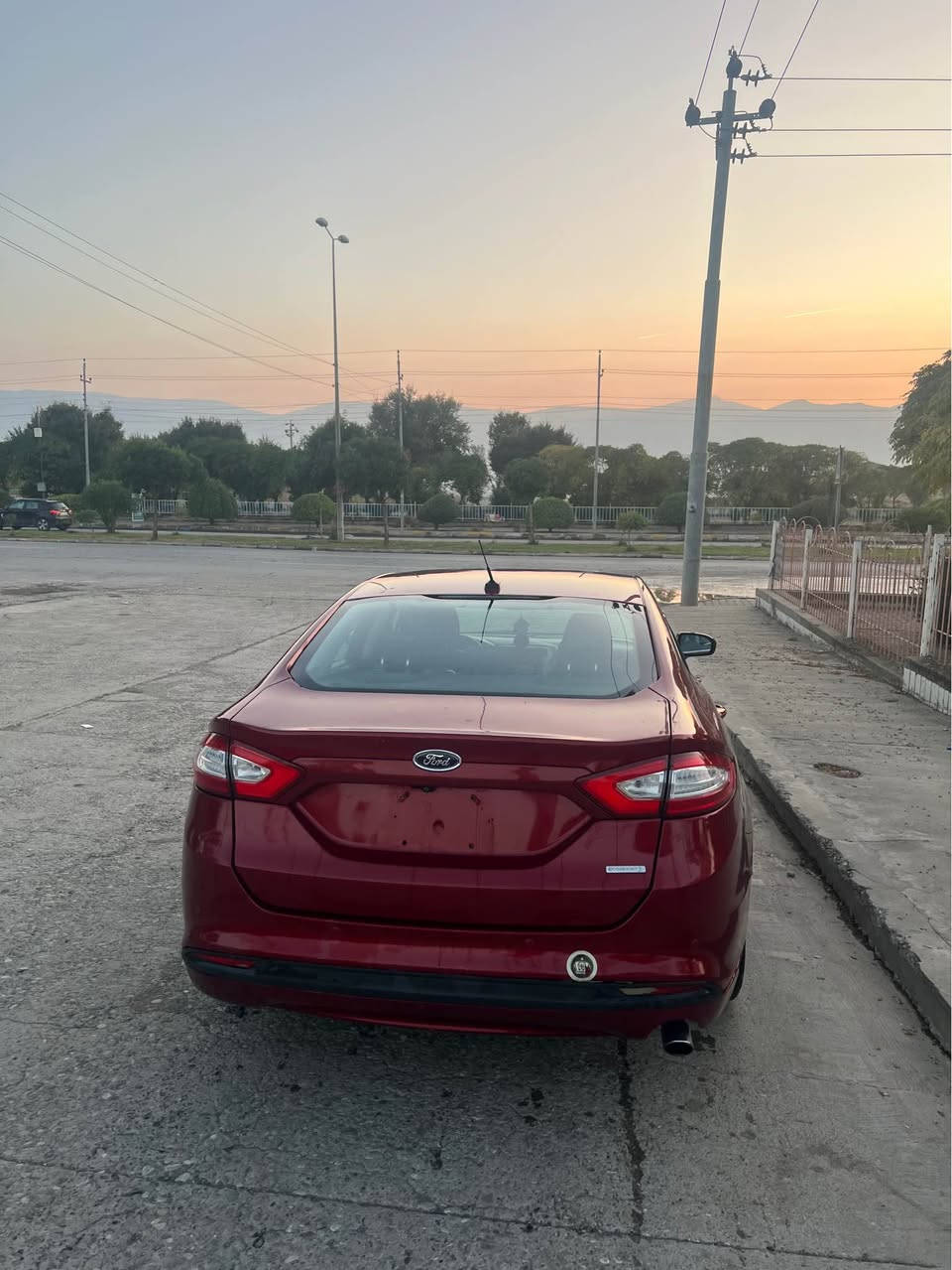 فۆرت فيوژن ٢٠١٦ فوول فوول مواسەفات 
كوشن خەزن 
برێك بەسمە 
كامێرا 
كوشن سارد و گەرم 
كێر ئۆتۆماتيك و حادي 
سڵايدە 
موكەبەرەي SYNC
مەكينە ١.٥ تۆربۆ 
ئيكۆ بوستە بەنزيني ھەر زۆر كەم دەخوات 
سەيارەكە كامل بۆ ياخە بێ لێدران و وەرگەران و ھيچي نييە بۆ جواني كامل بۆياخ كراوەتەوە 
سەيارەكە ساخە ساخە 
نەموس نە براوەنييە 
حلوجە بەشەرتي ماڵي مەدەني 
شوێن قەلادزێ 

***********
66 مەجالێكي كەم بشدار, السليمانية
