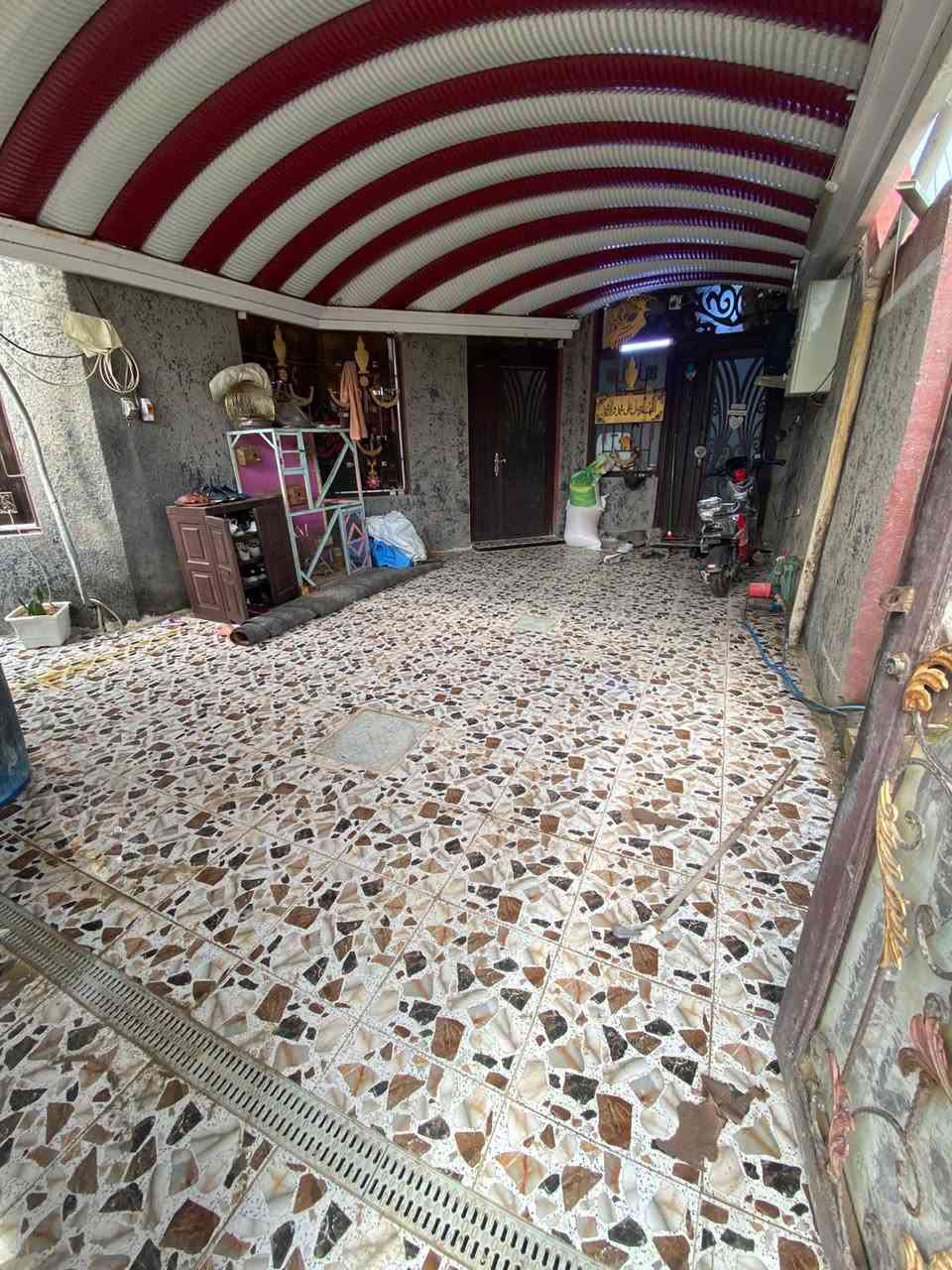 الســلام عليــكم
دار للبيـــــع
زراعـــي سند25
طابقين بناء حديث
العنوان🌏/حله نادر التاجيه 3
محتويات الدار ⛺️/ 4غرف نوم واستقبال ومطبخ وهول وكراج سياره وحديقه 
موقع مميز وسعر مناسب😎

الـــاــاـ ســتــفــســار اكـــثــــر زيـــارة مكـــــتب القـــــــلعـــة 
المـــكـــان حـــلـه ورديـــــه خــــارج قـــبــل مــجــمــع
الــوُرديــــه الطــبـــي…
مكـــــتب القـــــــلعـــة 
مـــريـــح و مــــضمــون ——
 ***********  ريـــاض الــبــكـري
‏‭0781 448 2411‬  قـــاســـم الــبــكــري
