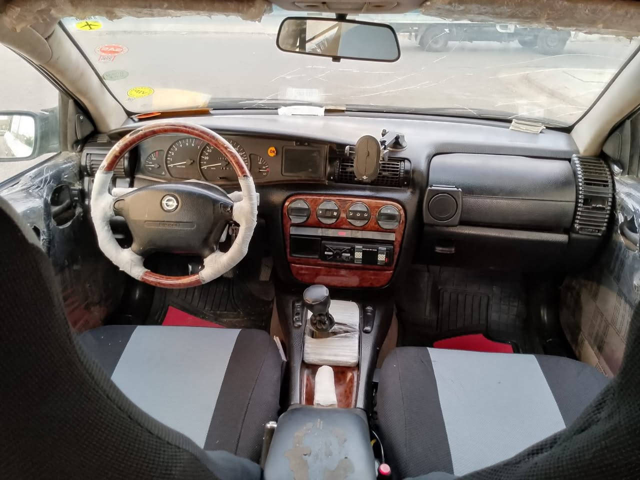 اوبل اوميگا مكينه 20
فروشتني خيرا سعر😨😨 21 $ مجال
گيرو مكينه و كاره بايات به شه رت 
چوار تايه ي تازه 
سه نه وي و وكاله و اوليات به شه رت 
شوين هولير 
***********
