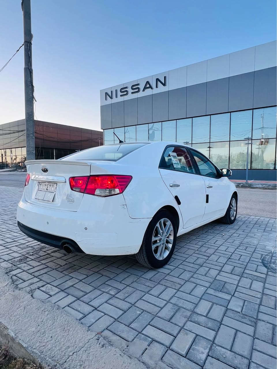 سلام عليكم.
للبيع فقط.        سيراتو2013 فول مواصفات اربيل وكاله تحويل ماكو اي مشكله بيها قبق جنطه مصبوغ فقط  وشويه بارد والباقي كفاله عامه من الفتح والتبديل والصبغ  السياره فتحه بصمه مري اشاير تحكم ستيرن فول مواصفات  السعر 98 بيها مجال بسيط  مكان السياره نجف للستفسار *********** النجف, العراق
