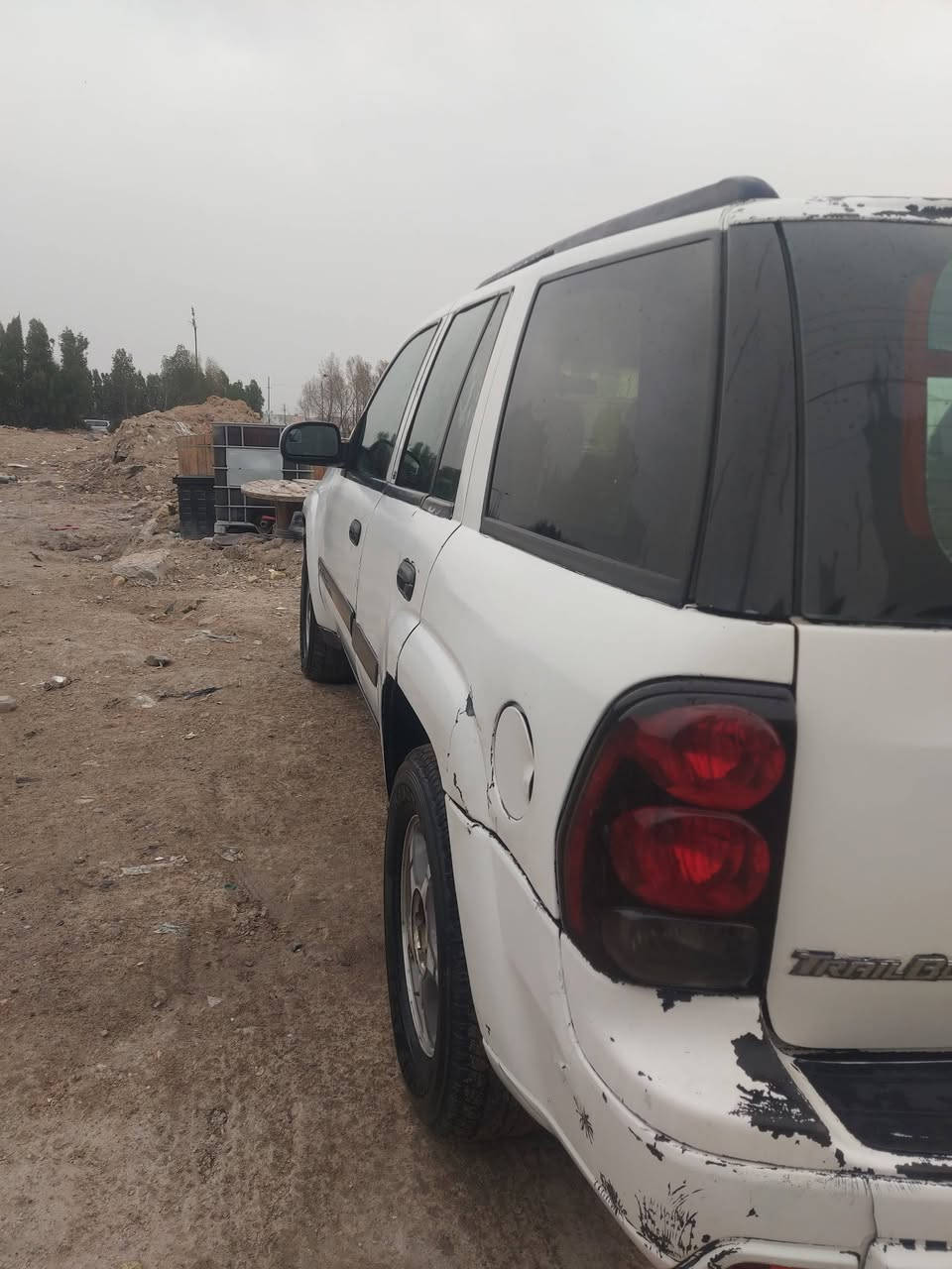 السلام عليكم سياره بلايزر مديل 2004مكفوله من الضربه شواصي سليمه كير محرك مكفولات رقم واسط الكوت تحويل بسم المشتري حداديه جديده دواخلهه حلوات وهذه البدي كدامك سياره خير من الله لشي مانقصها وين متريد روح بيهه نقصها بس تبريد كمبرسربيهه  سعرها ٦٣ ورقه وبيهه مجال لطيبين رقمي ***********بي وات ساب مكان السياره البصره حي الصدقاء
