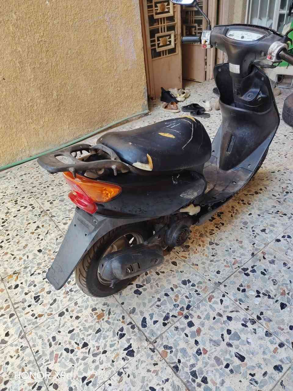 سلام عليكم دراجه عصفوريه شغاله سلف وهندر كهربائيات كله شغاله كيج بأنزين كيج سرعا كله شغال مكينه ممتوحا صوط اكسن مابيه ( نقصه بس صالنصه وترايش ) سعر ٢٧٥ وبيه مجال مكان بغداد الحريه الرقم *********** بيه واتساب
