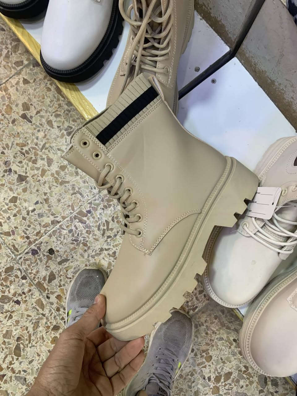 عرض خاص اي بوت داخل محل من اطفال ال النسائي كل عله 5


**إذا كنت صاحب هذا الإعلان وتريد حذفه لأي سبب، رجاءا أرسل رسالة إلى الدعم الفني**