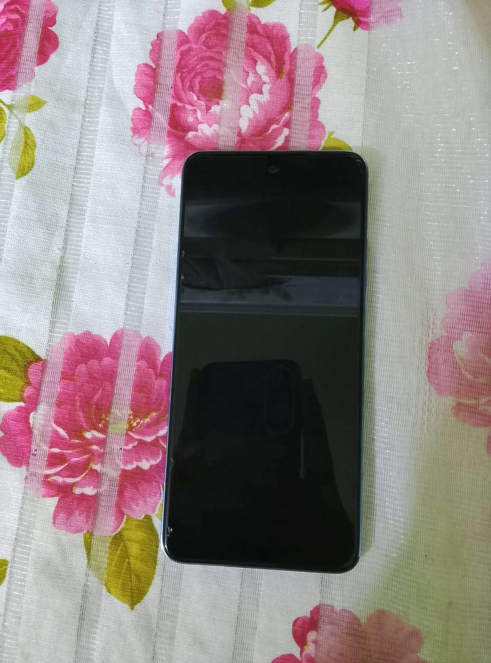 سلام عليكم تلفون infinix hot40i ذاكره 256للبيع الله شاهد التلفون ما طاب للتصليح ابد الجهاز نضيف كلش حلو بس بي ضرر بسيط الكامر تبدلها ما تشتغل 
السعر 80وبي مجال 
مكاني بابل
***********
