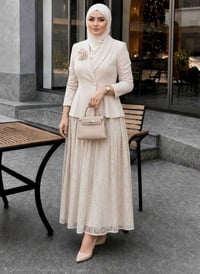 طقم نسائي • سترة وتنورة • ملابس نسائية • تصميم فاخر • ملابس فخمة • برو...